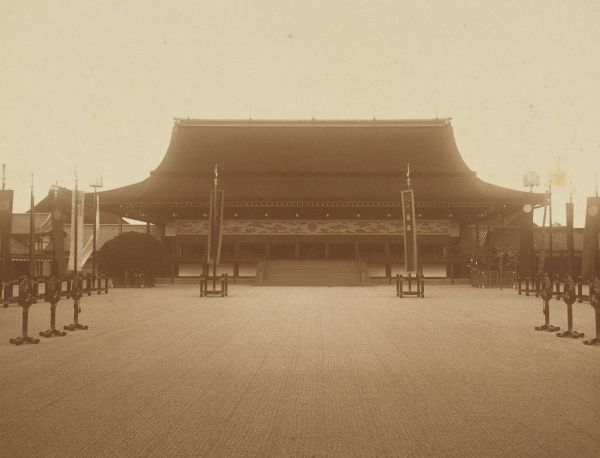 京都御所紫宸殿の全景